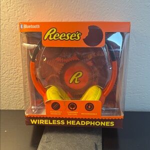 Reese's Wireless Headphones
